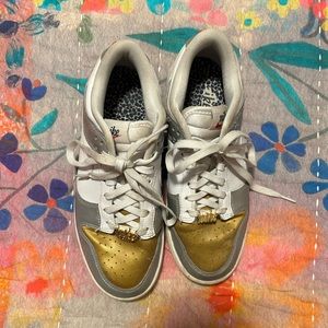Women’s Nike Dunks